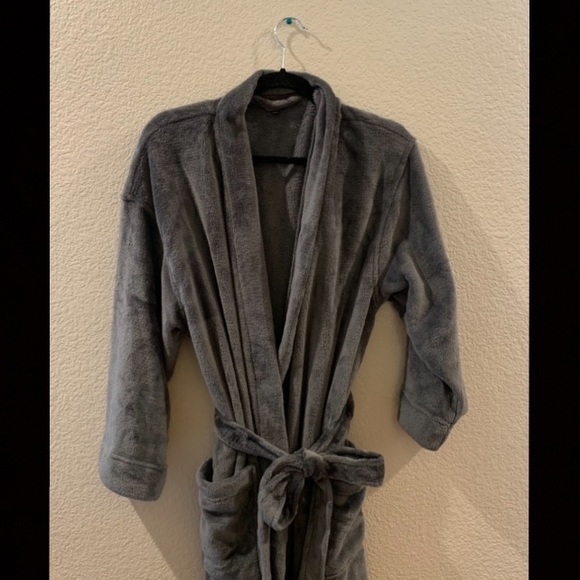 NWOT Super Soft Comfy Robe - Picture 5 of 6